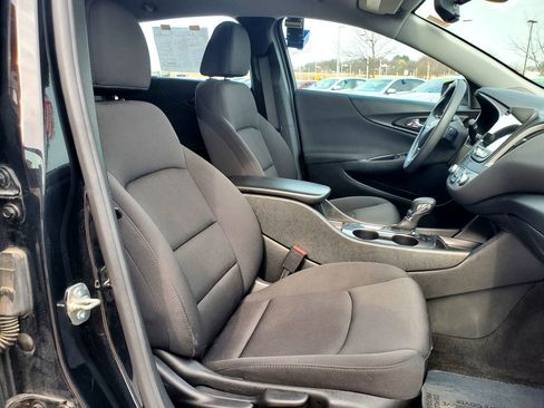 Used 2021 Chevrolet Malibu LS w/ LPO, Convenience Package 2 FWD image 11