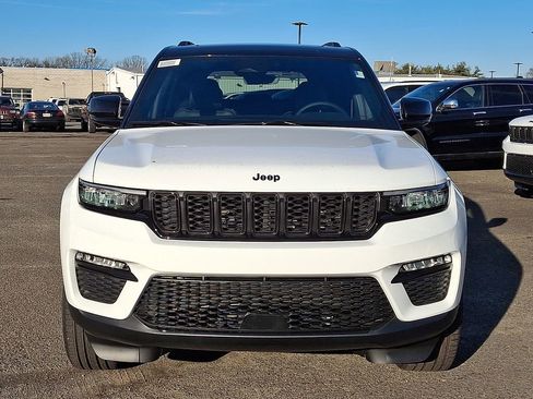 New 2025 Jeep Grand Cherokee Limited image 2