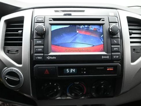 Used 2013 Toyota Tacoma 4x4 Double Cab w/ TRD Off-Road Pkg image 11
