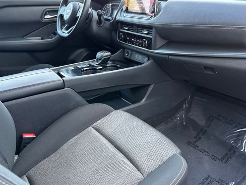 Certified 2024 Nissan Rogue SV image 18