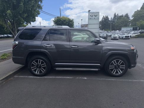 Used 2018 Toyota 4Runner Limited AWD/4WD image 5