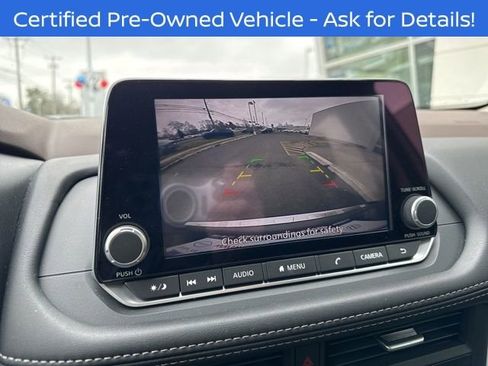 Used 2023 Nissan Rogue SV w/ SV Premium B Package image 14