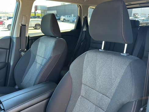 Certified 2025 Nissan Rogue SV image 14