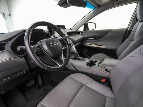 Used 2021 Toyota Venza XLE w/ Softex Package AWD/4WD image 10