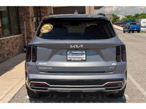 Used 2023 Kia Sorento SX AWD/4WD image 4