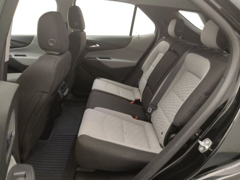 Used 2019 Chevrolet Equinox LS image 18