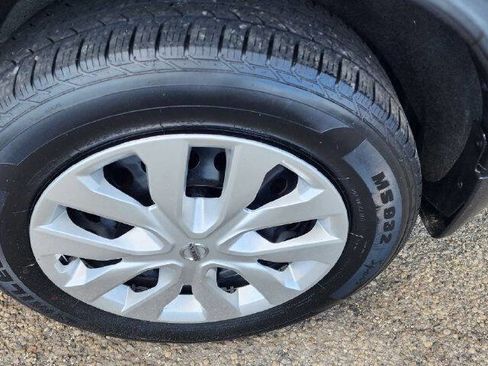 Used 2016 Nissan Rogue S AWD/4WD image 20