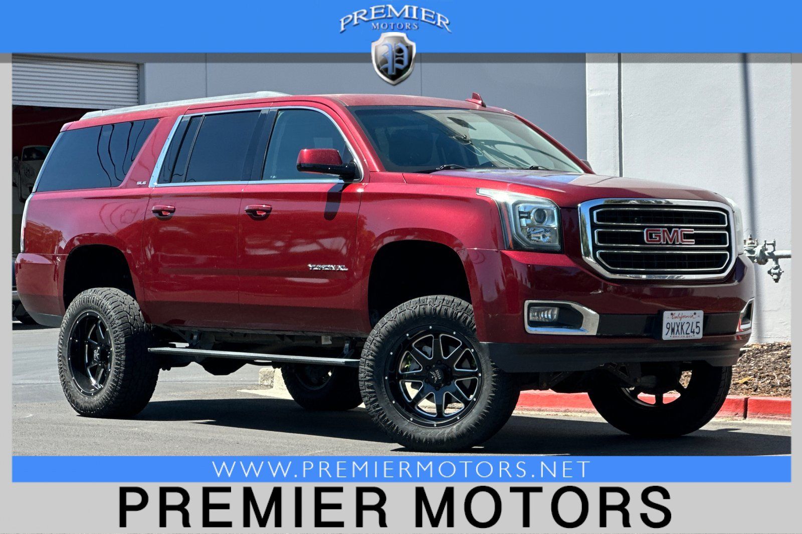 Used 2018 GMC Yukon XL SLE w/ SLE Value Package AWD/4WD image 1
