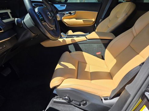 Certified 2023 Volvo XC90 T8 Ultimate AWD/4WD image 15