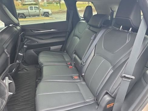 Used 2023 INFINITI QX60 Sensory w/ Cargo Package image 4