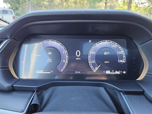 New 2025 Jeep Grand Cherokee Altitude image 24