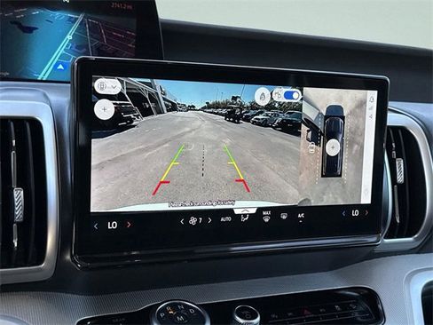 Used 2025 Ford Expedition Active image 30