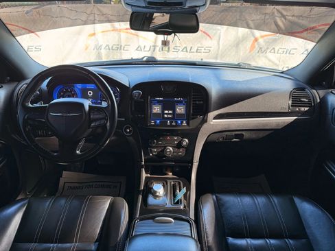 Used 2020 Chrysler 300 S image 27