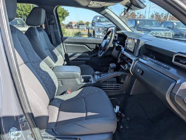 Used 2026 Toyota Tacoma SR5 AWD/4WD image 29