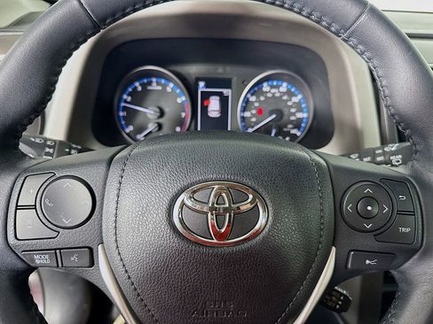 Used 2018 Toyota RAV4 XLE image 16