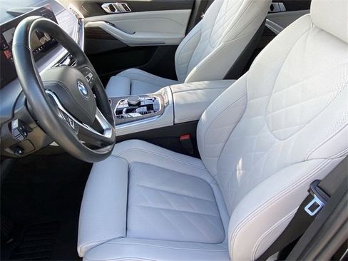 Certified 2025 BMW X5 xDrive50e w/ Premium Package image 21
