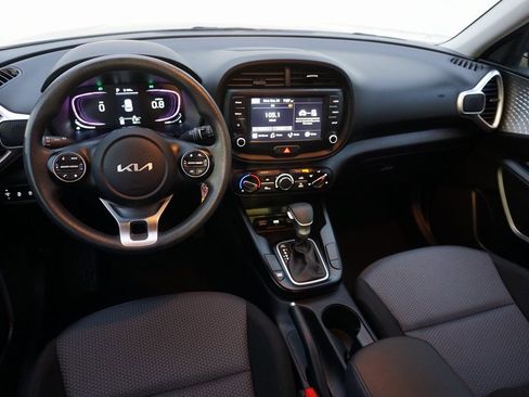 Used 2024 Kia Soul LX w/ Option Group 015 image 13