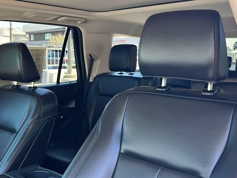 Certified 2024 Ford Expedition XLT RWD image 15