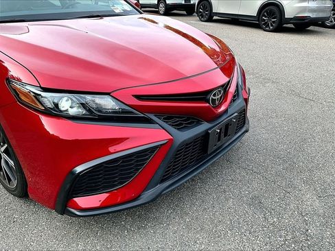 Used 2023 Toyota Camry SE FWD image 8