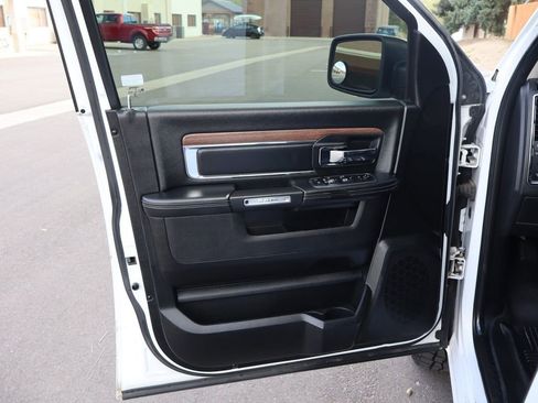 Used 2017 RAM 1500 Laramie w/ Convenience Group AWD/4WD image 23