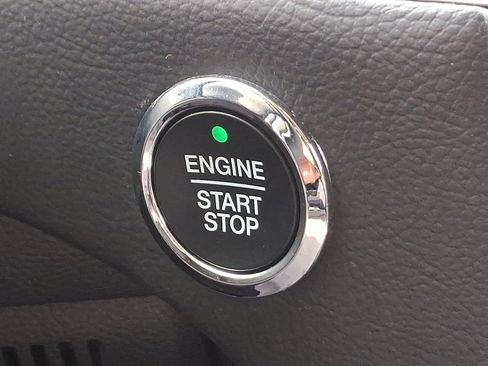 Used 2024 Ford Edge SEL image 25