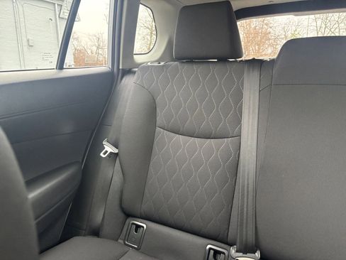 Used 2025 Toyota Corolla Cross LE image 37