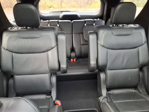 Certified 2021 Ford Explorer ST w/ ST Street Pack image 5