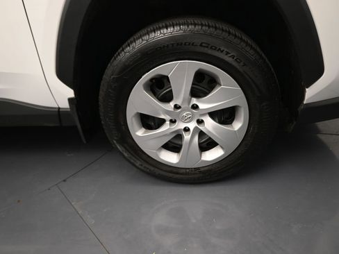 Used 2023 Toyota RAV4 LE image 5