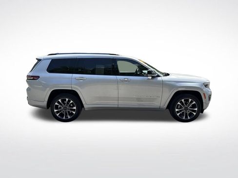 Used 2021 Jeep Grand Cherokee L Overland w/ Luxury Tech Group IV AWD/4WD image 4