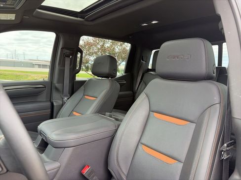 Used 2025 GMC Sierra 1500 AT4 w/ AT4 Premium Package AWD/4WD image 62