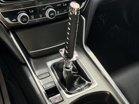 Used 2018 Honda Accord Sport image 27