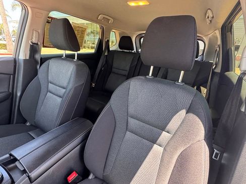 Certified 2025 Nissan Rogue SV AWD/4WD image 13