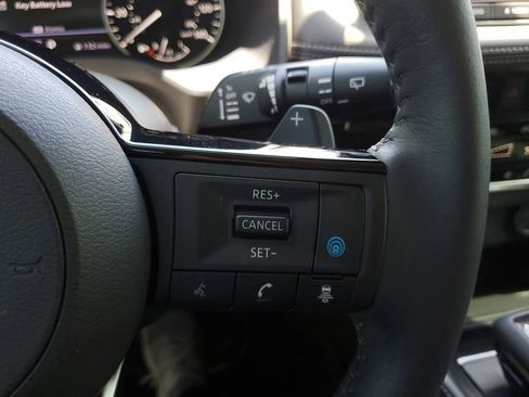 Used 2022 Nissan Rogue SL image 29