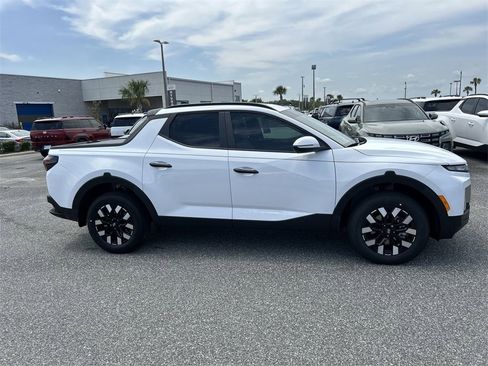 New 2025 Hyundai Santa Cruz SEL image 9