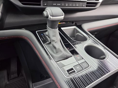 Used 2025 Toyota Sienna XSE w/ XSE Plus Package image 19