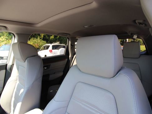 Used 2018 Honda CR-V Touring image 12