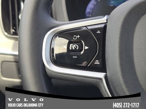 Certified 2025 Volvo XC60 B5 Plus w/ Climate Package image 27
