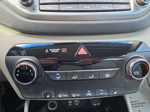 Used 2017 Hyundai Tucson Sport FWD image 18