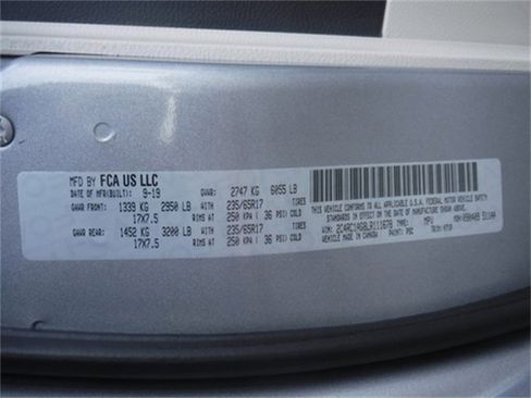 Certified 2020 Chrysler Voyager L image 34