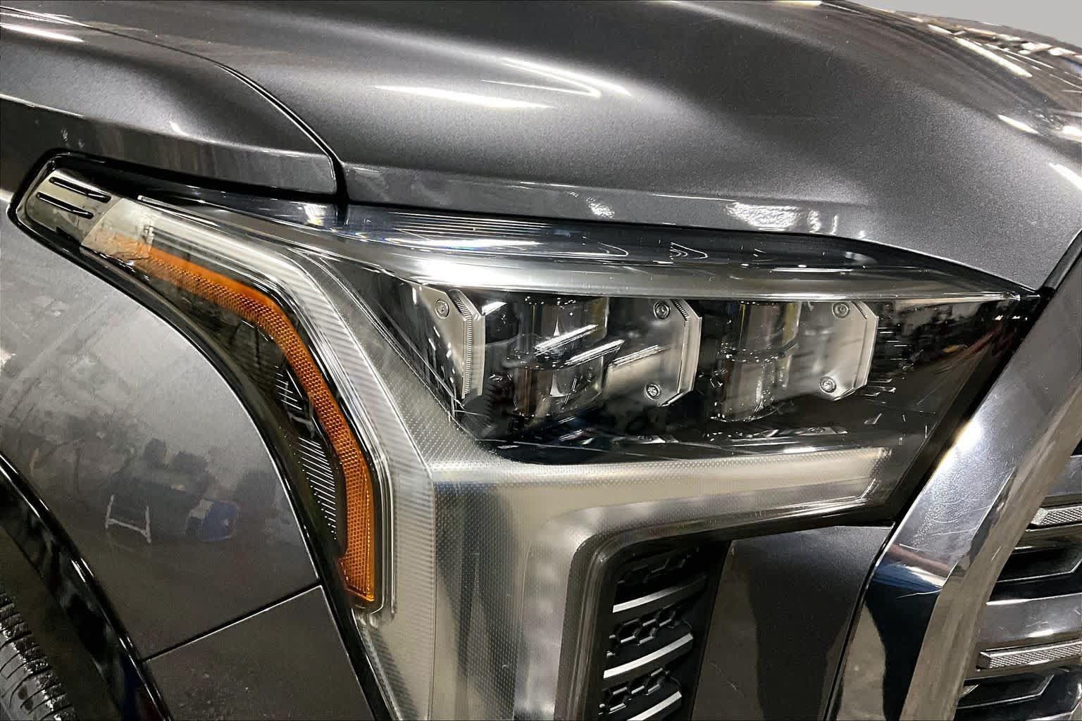 Used 2024 Toyota Tundra Platinum AWD/4WD image 25