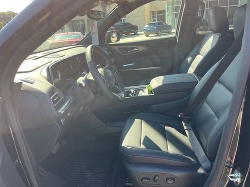 New 2026 Chevrolet Traverse LT w/ Enhanced Driving Package image 17