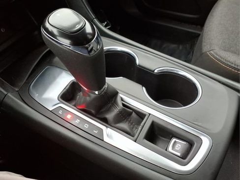 Used 2020 Chevrolet Equinox LT w/ LPO, Floor Liner Package image 21