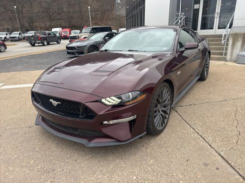 Used 2018 Ford Mustang GT image 3