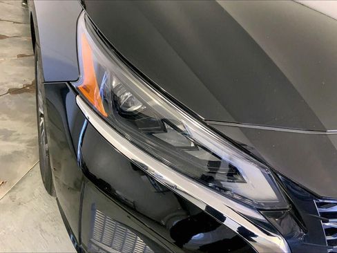 Used 2025 Nissan Altima 2.5 SV FWD image 26
