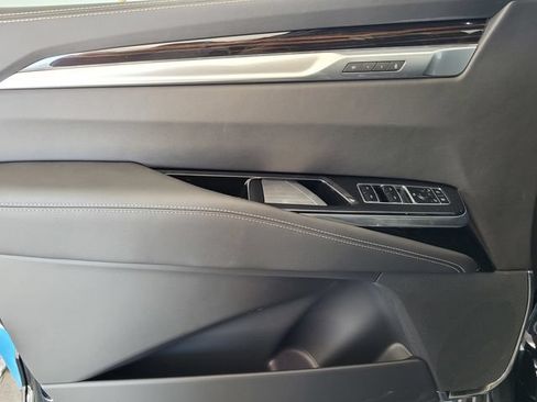 New 2026 Cadillac Escalade Luxury w/ Touring Package AWD/4WD image 18