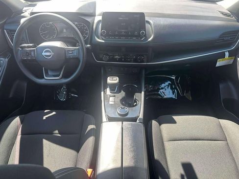 Used 2025 Nissan Rogue S AWD/4WD image 13