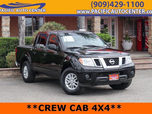 Used 2018 Nissan Frontier SV image 1