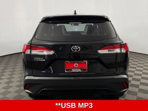 Used 2024 Toyota Corolla Cross L image 7