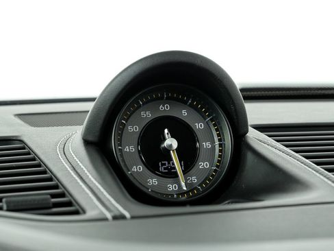 Certified 2022 Porsche 911 GT3 image 17