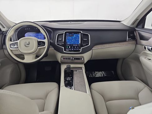 Used 2024 Volvo XC90 B6 Plus AWD/4WD image 11
